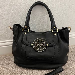 Tory Burch Classic Amanda Hobo